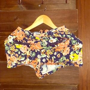 90s Floral Stretch High Waisted Zippered Shorts